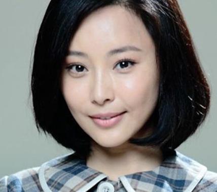 张曦文：中国演员、歌手、主持人，代表作品有《琅琊榜》《无心法师》等。
