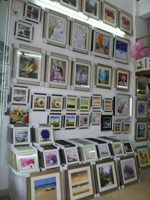 卖装饰画的店名_卖装饰画的店名字