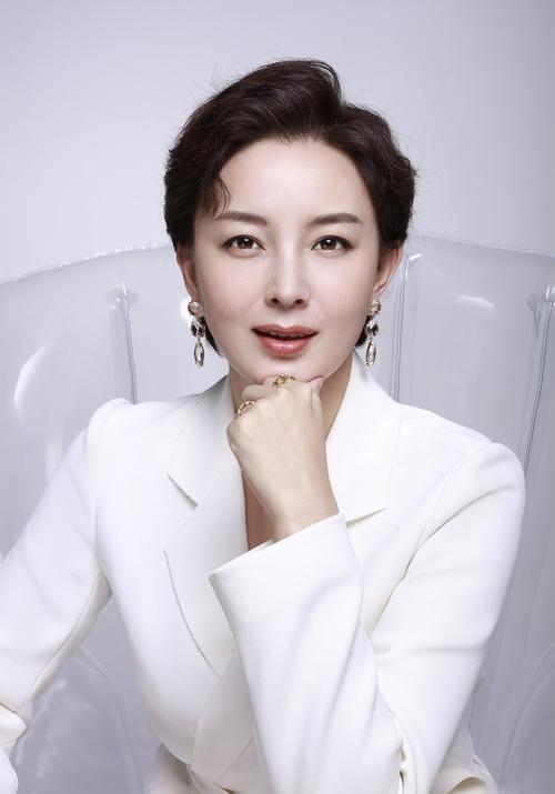 朱妍_朱妍个人资料多大
