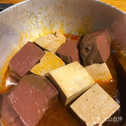 鸭血豆腐店铺起名字大全（鸭血豆腐店铺起名字大全四个字）