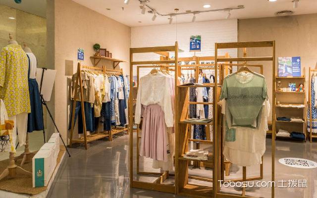 服装搭配店铺起名字大全（服装店搭配衣服的叫什么）