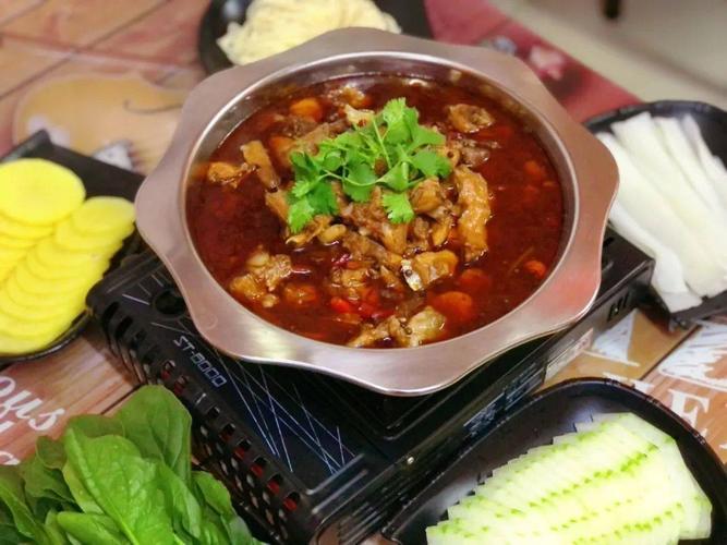 兔肉火锅店铺起名字大全（知名鲜兔火锅店名）