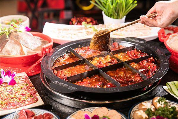 火锅配酒零食店铺起名大全（火锅配酒零食店铺起名大全及寓意）