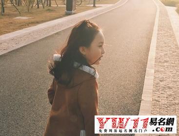梁起名搞笑名字大全（梁起名搞笑名字大全女孩）