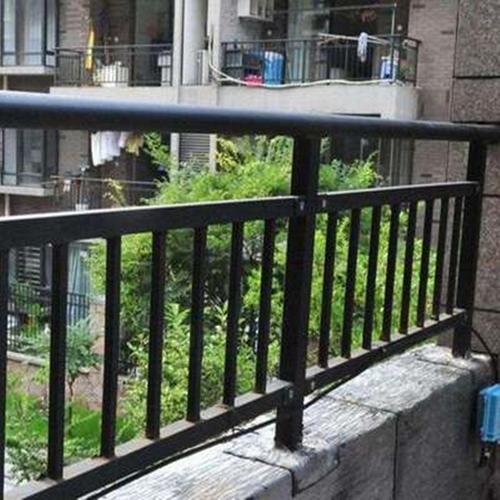 小区栏杆公司起名字大全（小区里的栏杆有哪些规定）