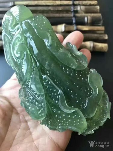 白菜手饰店铺起名大全（白菜手把件的寓意）