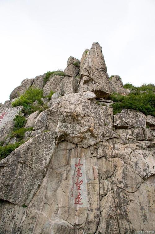 玄幻山峰起名字大全（玄幻小说中的山峰）