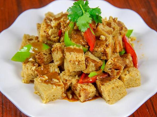 凉拌菜店铺起名大全两字（凉拌菜店铺起名大全两字开头）