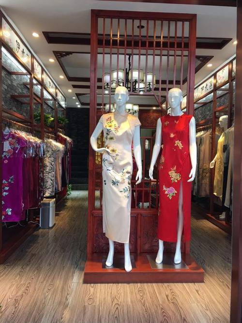 旗袍店铺起名字大全女孩（旗袍店取什么名字好）