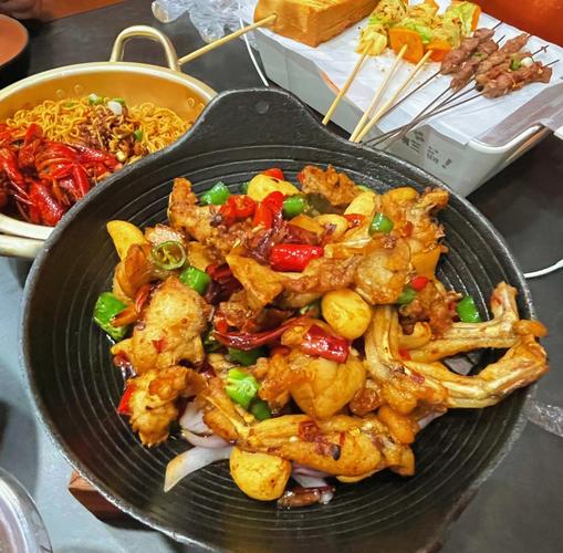 干锅牛蛙店铺起名大全（干锅牛蛙店加盟哪个好）